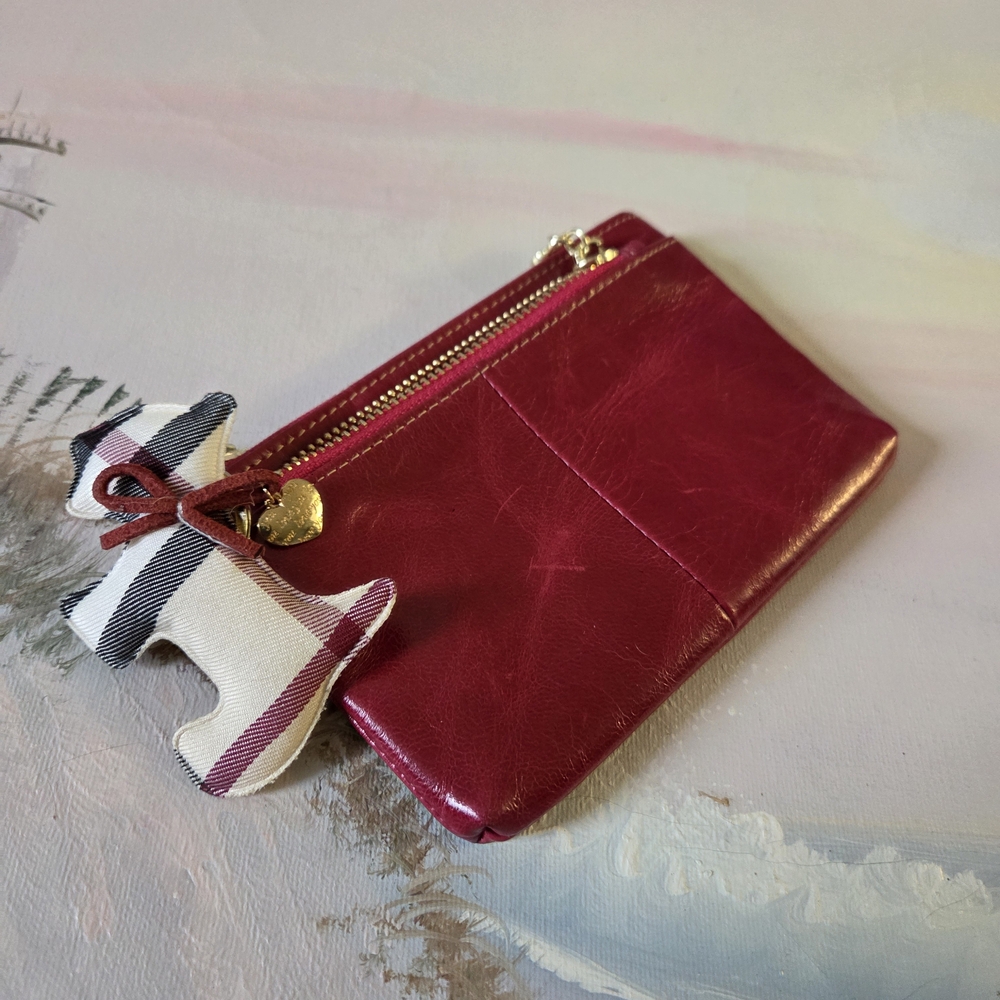 Source Unknown Red Leather Zip Card Wallet with Heart Charm